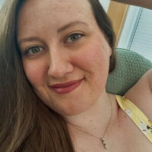 Hi there, I’m Emily 🙂